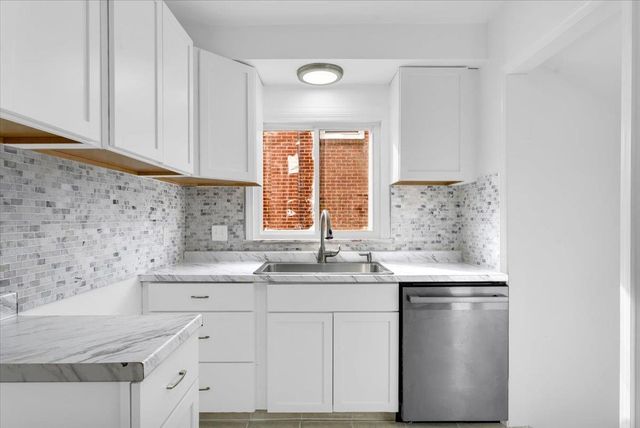 21023 Caledonia Avenue, Hazel Park, MI 48030