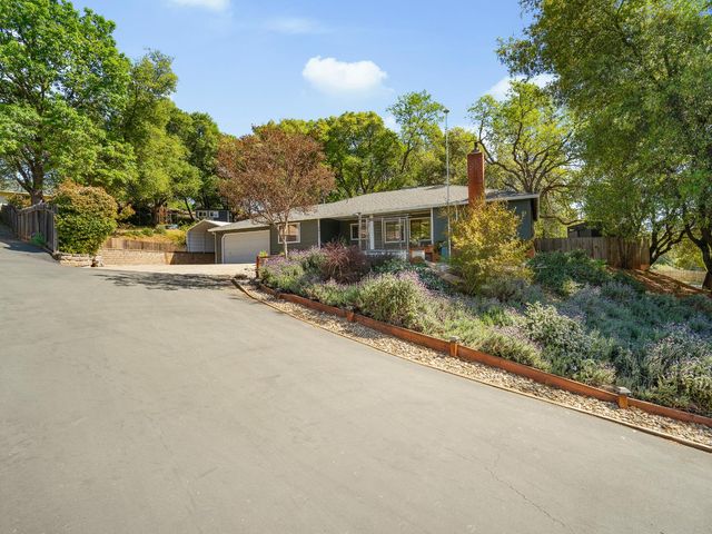 2401 Roxana St, Placerville, CA 95667