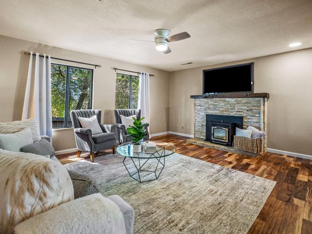 2401 Roxana St, Placerville, CA 95667