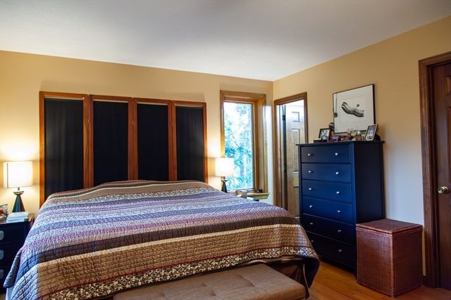 305 Strong St, Amherst, MA 01002