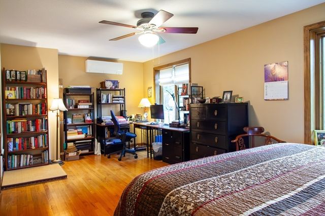 305 Strong St, Amherst, MA 01002