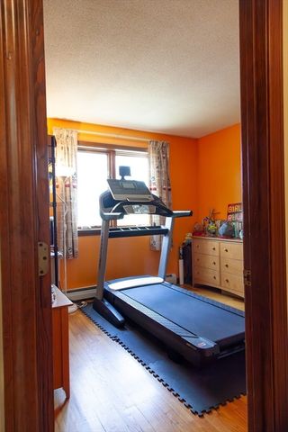 305 Strong St, Amherst, MA 01002