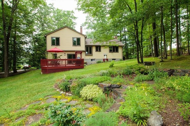 305 Strong St, Amherst, MA 01002