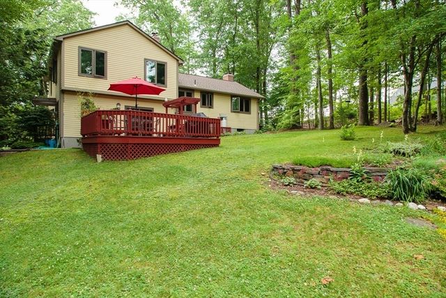 305 Strong St, Amherst, MA 01002