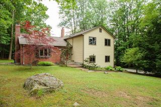 305 Strong St, Amherst, MA 01002