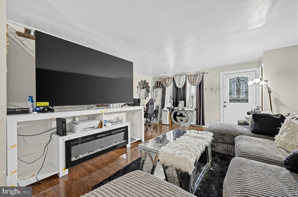 1305 E WEAVER ST, PHILADELPHIA, PA 19150 — photo 4