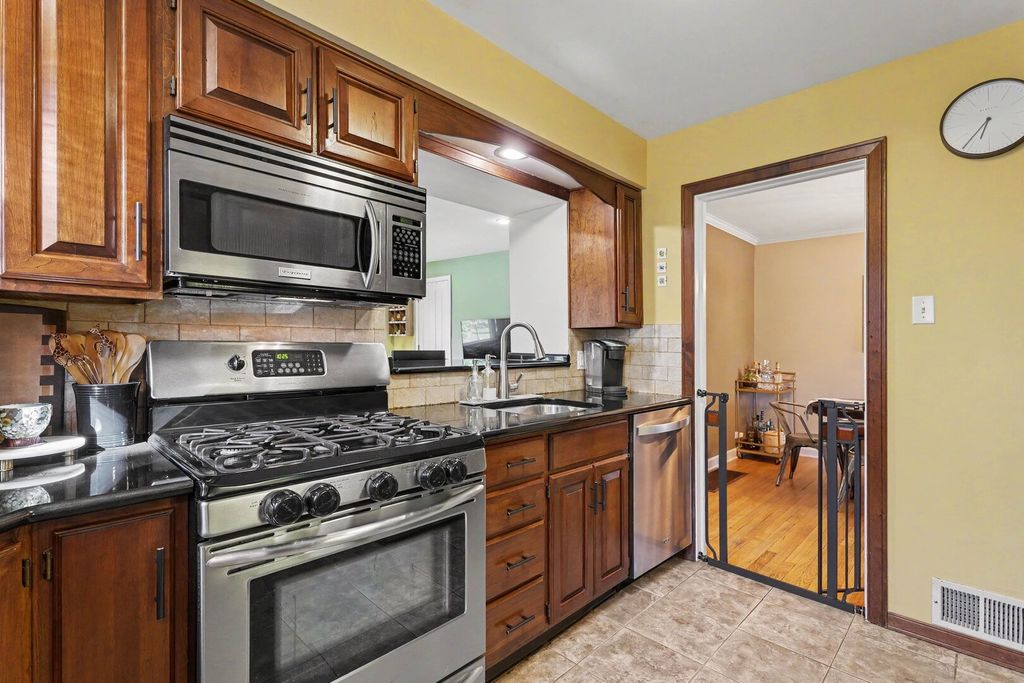 2342 S 3rd Avenue, North Riverside, IL 60546 — photo 5