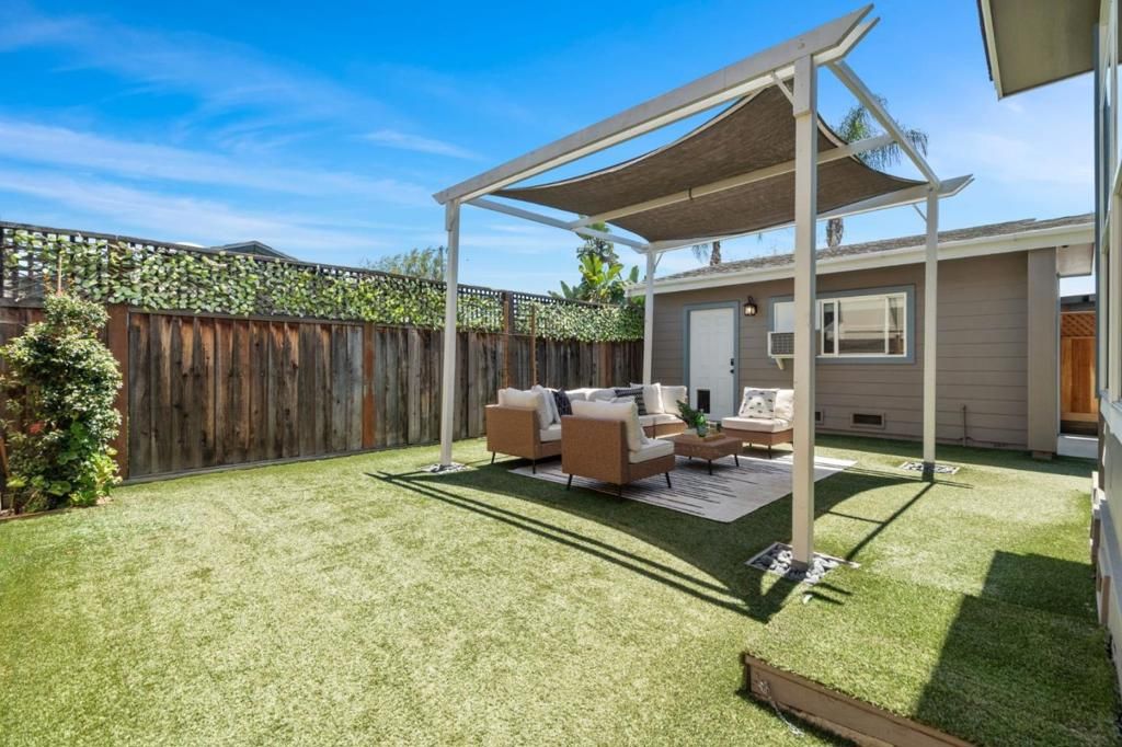 Image 21 of property listing at 458 Laswell Avenue, San Jose, CA 95128