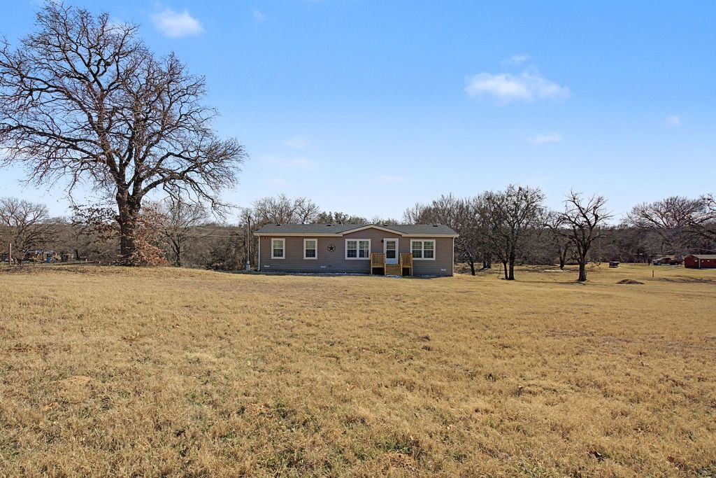 110 Jeremy Lane, Paradise, TX 76073