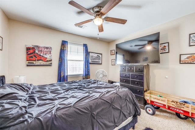 318 E Chestnut Street, Denison, TX 75021
