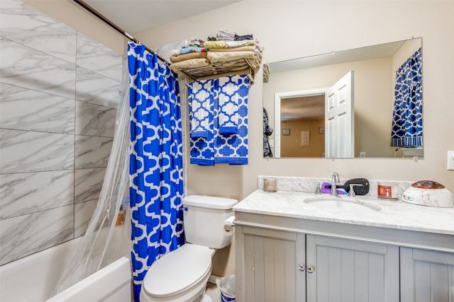 318 E Chestnut Street, Denison, TX 75021