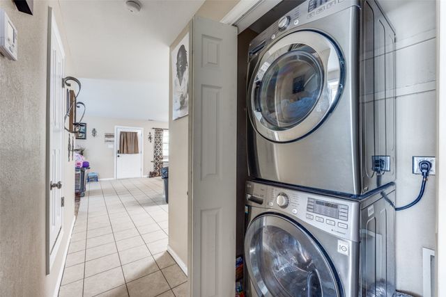 318 E Chestnut Street, Denison, TX 75021