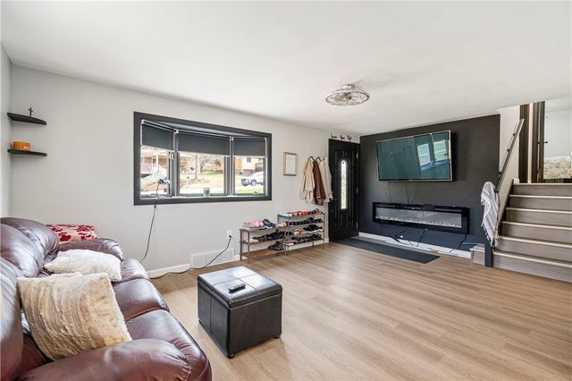 115 Rene Dr, Ross Twp, PA 15116