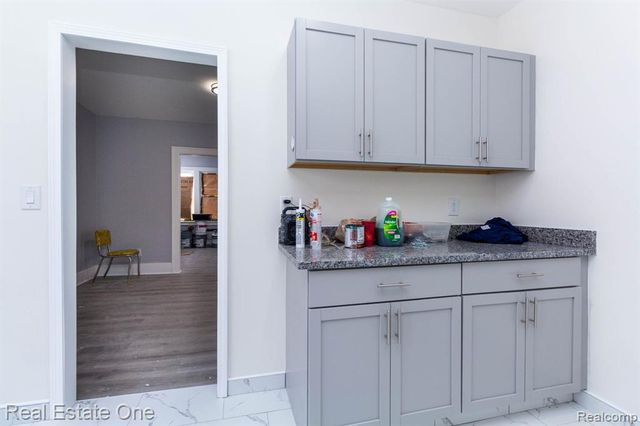 8704 Smart Street, Detroit, MI 48210