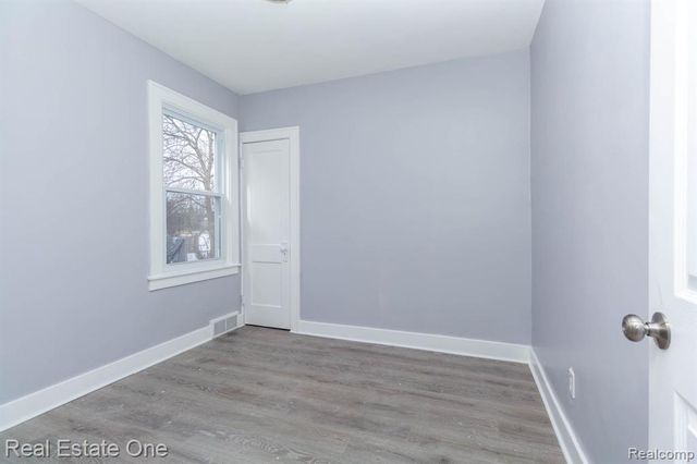 8704 Smart Street, Detroit, MI 48210