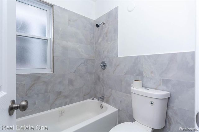 8704 Smart Street, Detroit, MI 48210