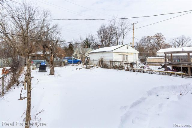 8704 Smart Street, Detroit, MI 48210