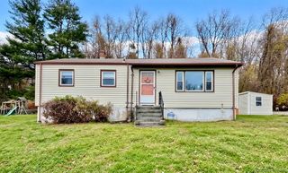 34 Snowapple Lane, Milford, CT 06460
