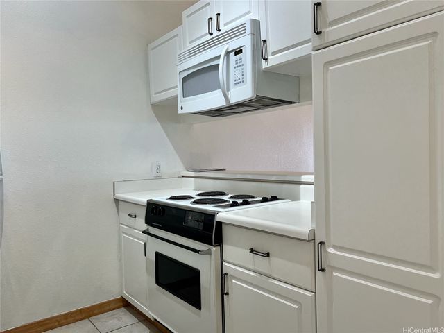 92-1210 Palahia Street V204, Kapolei, HI 96707