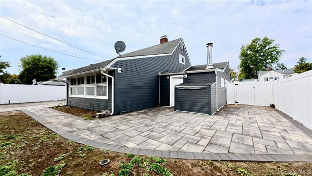 59 March Lane, Westbury, NY 11590