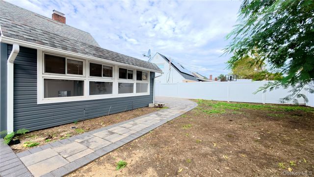 59 March Lane, Westbury, NY 11590