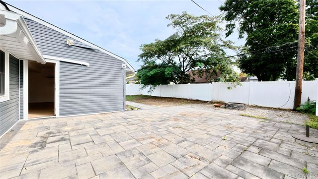 59 March Lane, Westbury, NY 11590