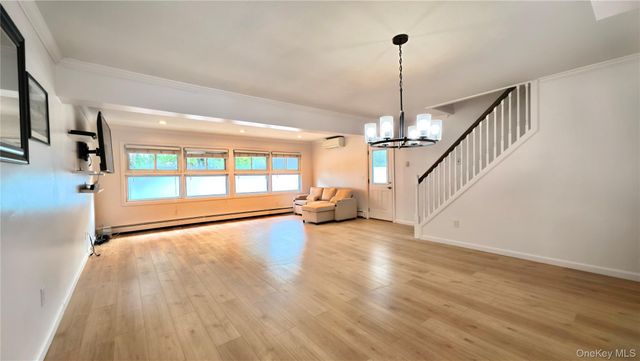 59 March Lane, Westbury, NY 11590