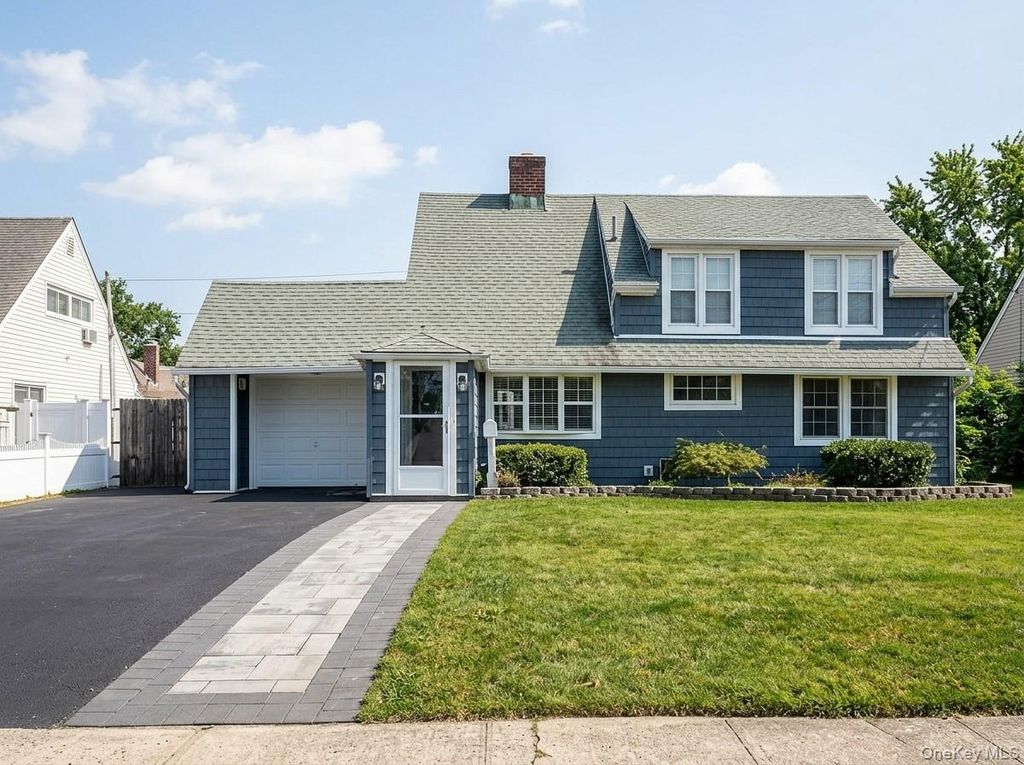 59 March Lane, Westbury, NY 11590