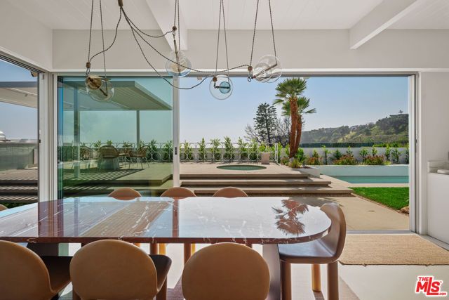 1227 Tellem Drive, Pacific Palisades (los Angeles), CA 90272