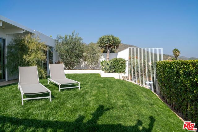 1227 Tellem Drive, Pacific Palisades (los Angeles), CA 90272