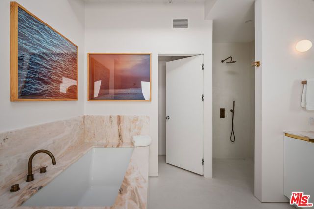 1227 Tellem Drive, Pacific Palisades (los Angeles), CA 90272