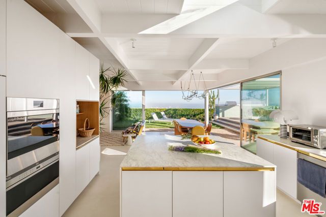 1227 Tellem Drive, Pacific Palisades (los Angeles), CA 90272