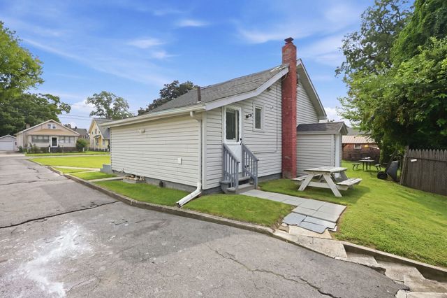 66 Upland, Springfield, MA 01104