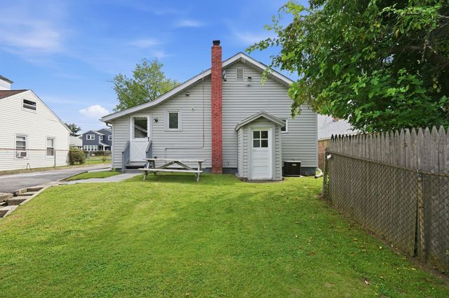 66 Upland, Springfield, MA 01104