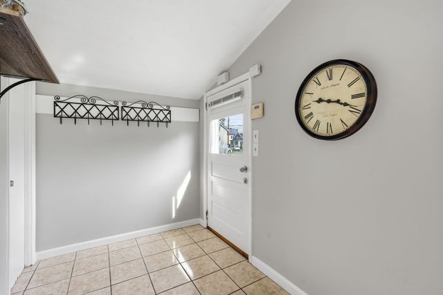 66 Upland, Springfield, MA 01104