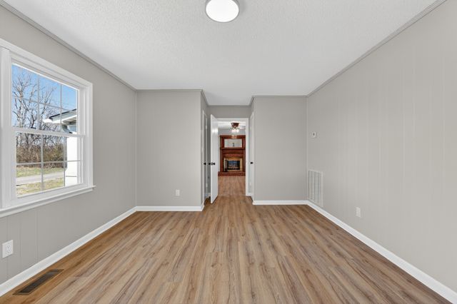 33 Tucker Ln, Taft, TN 38488