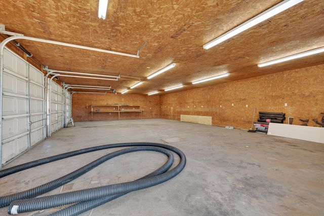 33 Tucker Ln, Taft, TN 38488