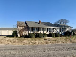 33 Tucker Ln, Taft, TN 38488