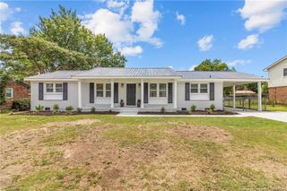 1606 Grandview Drive, Fayetteville, NC 28314