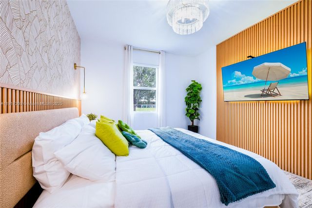 13218 SW 189th Ter, Miami, FL 33177