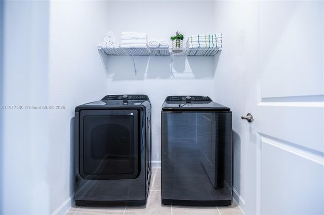 13218 SW 189th Ter, Miami, FL 33177