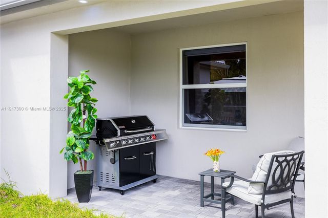 13218 SW 189th Ter, Miami, FL 33177