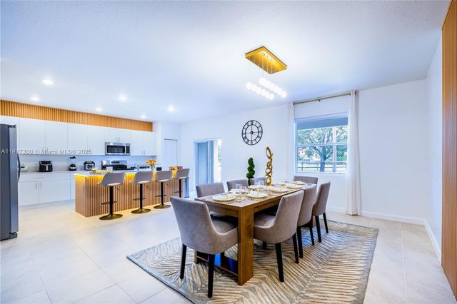 13218 SW 189th Ter, Miami, FL 33177