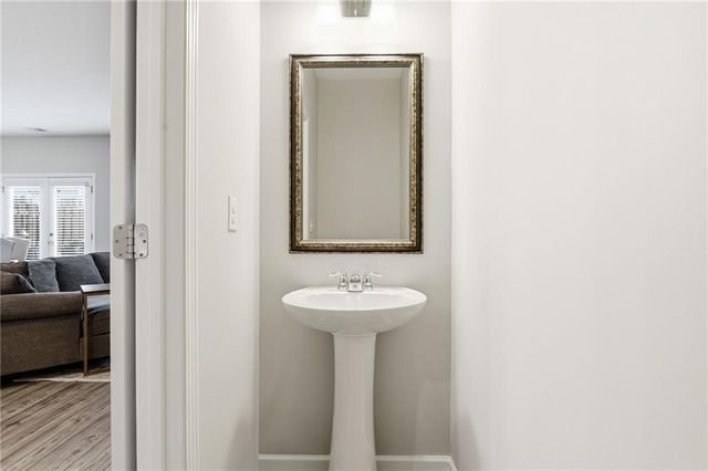 2160 Lanier Harbor Point, Buford, GA 30518