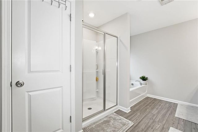 2160 Lanier Harbor Point, Buford, GA 30518