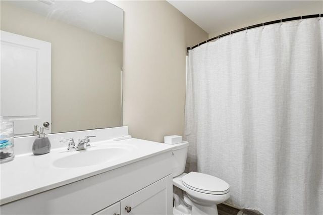 2160 Lanier Harbor Point, Buford, GA 30518