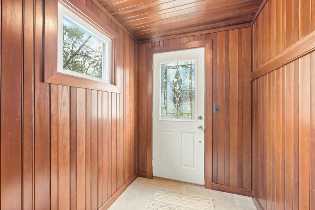 1756 E Beardsley Avenue, Elkhart, IN 46514