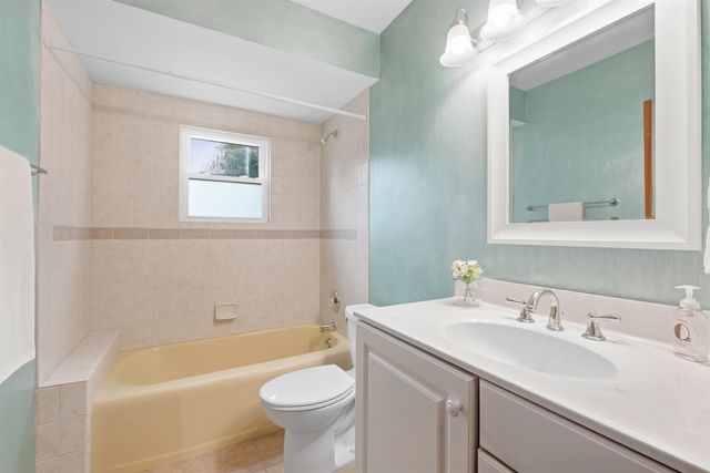 1756 E Beardsley Avenue, Elkhart, IN 46514