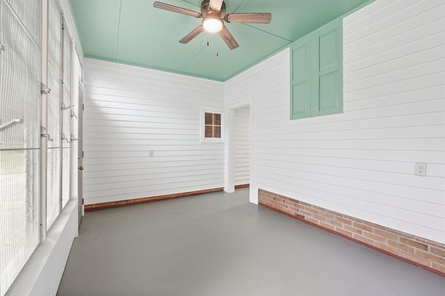 1756 E Beardsley Avenue, Elkhart, IN 46514
