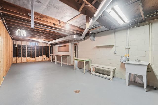 1756 E Beardsley Avenue, Elkhart, IN 46514